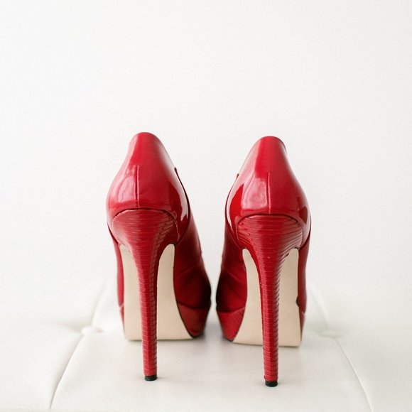 Bebe Red Satin Jeremy Platform Pumps 8.5 New in Box - Picture 3 of 13